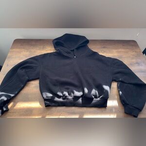 Woman’s Black Cropped Hoodie